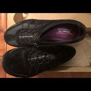 Skechers NWT Relaxed Fit breath-Easy Weekender Womens Size 10 Casual Shoe. Black